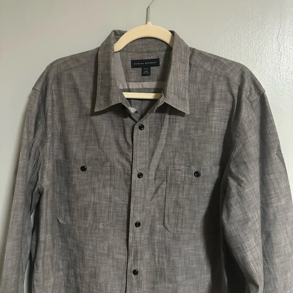 Banana Republic Mens Grey Shirt,Double Pocket Chambray, Size (L)